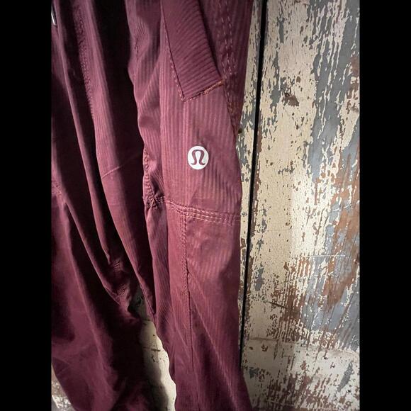 Lululemon women’s joggers pants size 12 - Picture 6 of 9